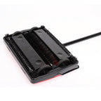 Balai manuel pour tapis, rouge