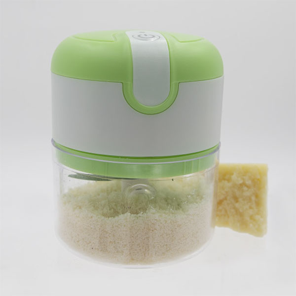 Livington 3 Seconds Chopper reibt Parmesan Käse
